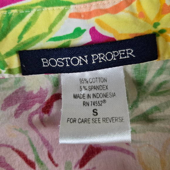 Boston Proper Yellow Tropical V Neck Sleeveless Island Collared Top Size Small - Picture 3 of 7